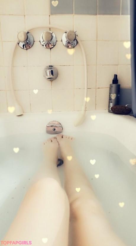 Littleeevee66 nude leaked OnlyFans photo #14