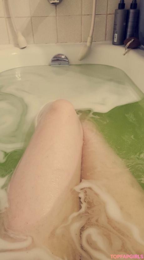 Littleeevee66 nude leaked OnlyFans photo #35