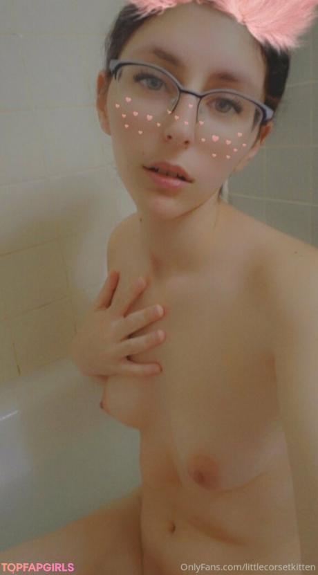Littleeevee66 nude leaked OnlyFans photo #43