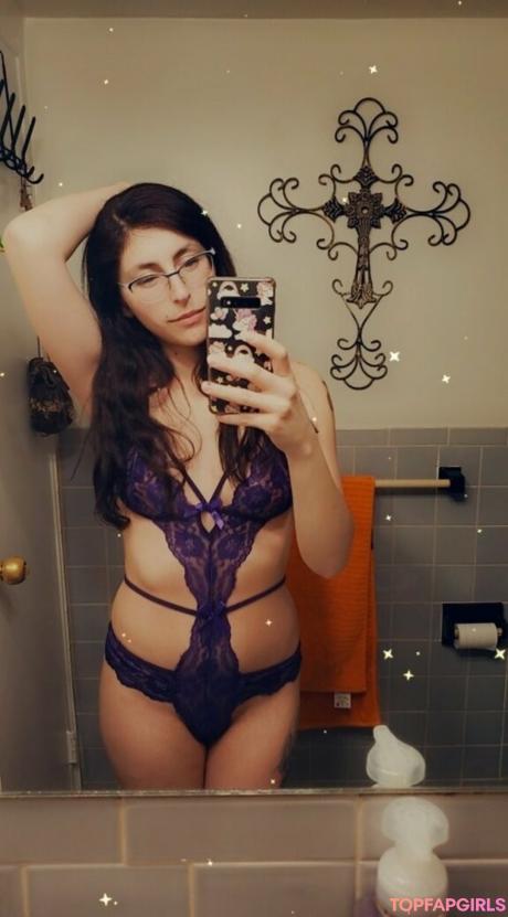 Littleeevee66 nude leaked OnlyFans photo #44