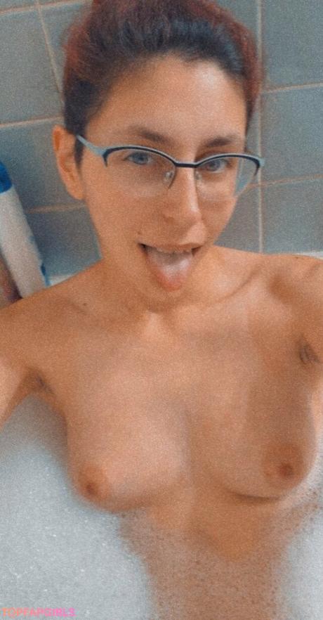 Littleeevee66 nude leaked OnlyFans photo #86