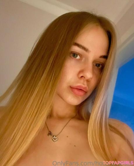 Hottestvenus nude leaked OnlyFans photo #12