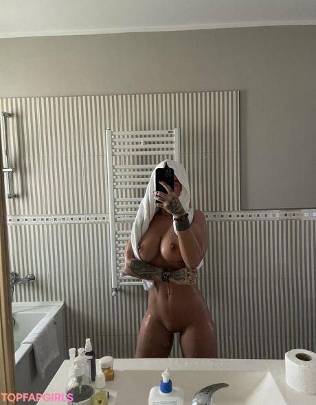 IoanaMocanu nude leaked OnlyFans photo #9
