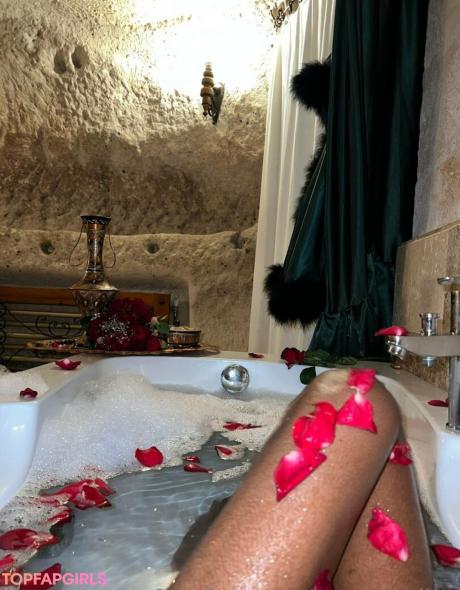 Megan.Milan nude leaked OnlyFans photo #52