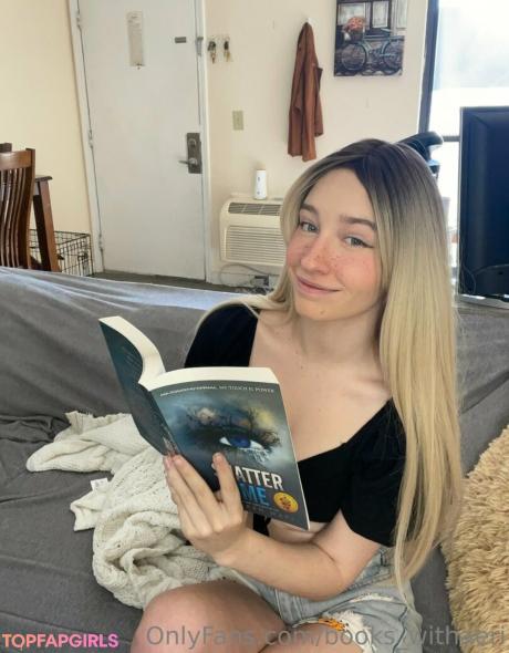 Books_withaeri nude leaked OnlyFans photo #17
