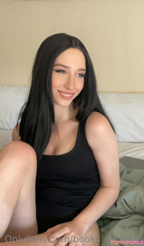 Books_withaeri nude leaked OnlyFans photo #34