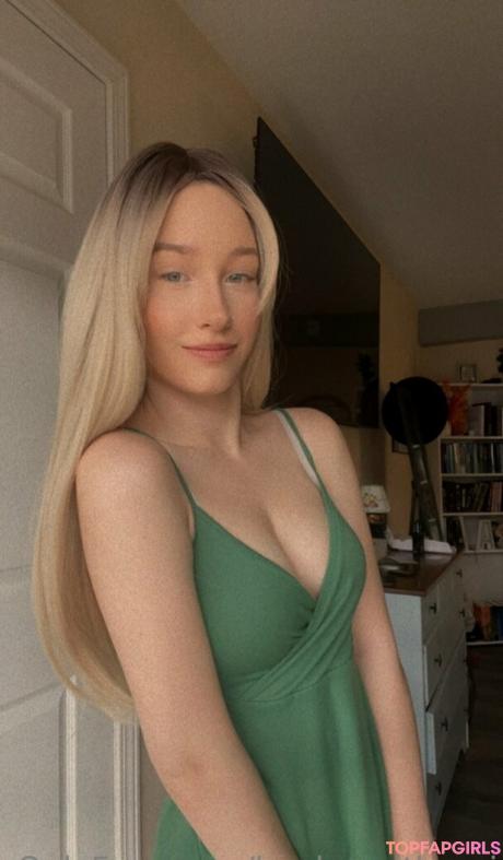Books_withaeri nude leaked OnlyFans photo #9