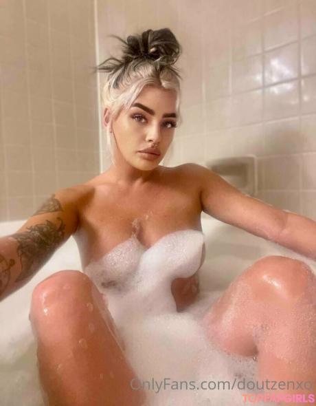 Doutzenxo nude leaked OnlyFans photo #197