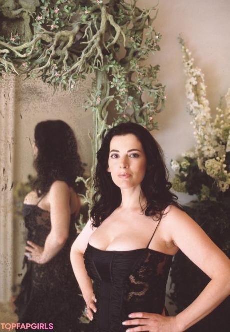 Nigella nude leaked OnlyFans photo #12