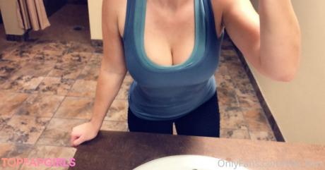 Ella_foxx nude leaked OnlyFans photo #869