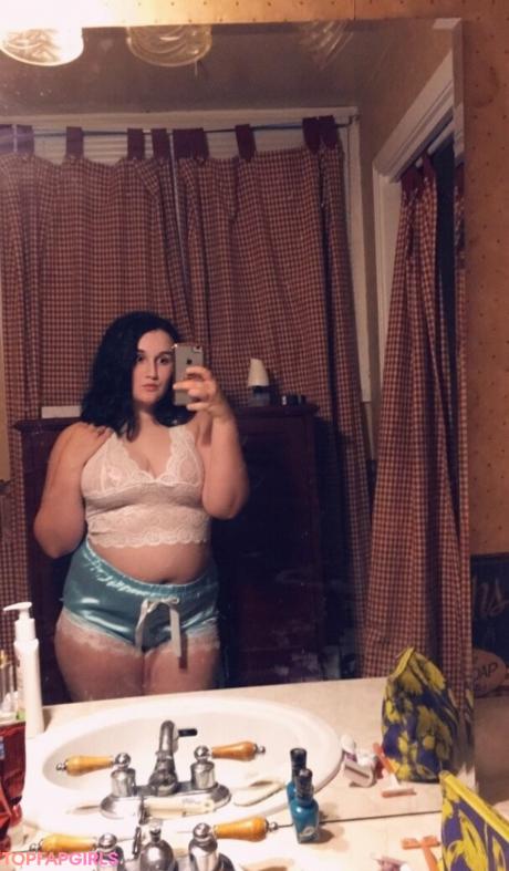 Roxieyourdream nude leaked OnlyFans photo #13