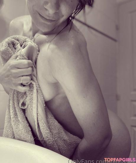 Oliviaogk nude leaked OnlyFans photo #19