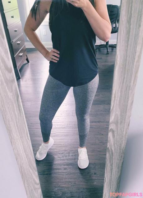 Fitmomwith3 nude leaked OnlyFans photo #101