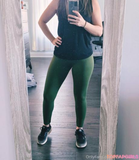 Fitmomwith3 nude leaked OnlyFans photo #46