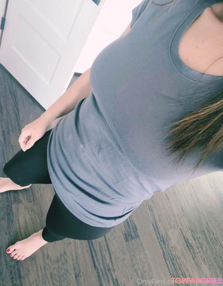 Fitmomwith3 nude leaked OnlyFans photo #80
