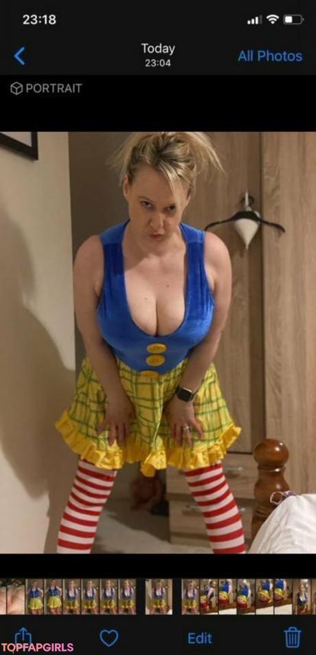 Mrs nude leaked OnlyFans photo #5