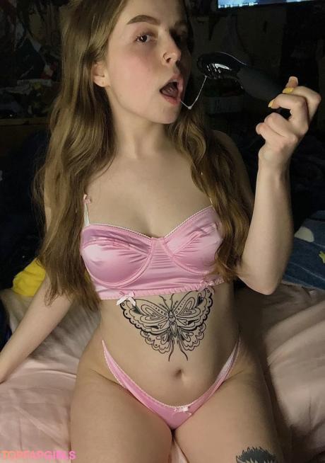 Beebuzz nude leaked OnlyFans photo #11