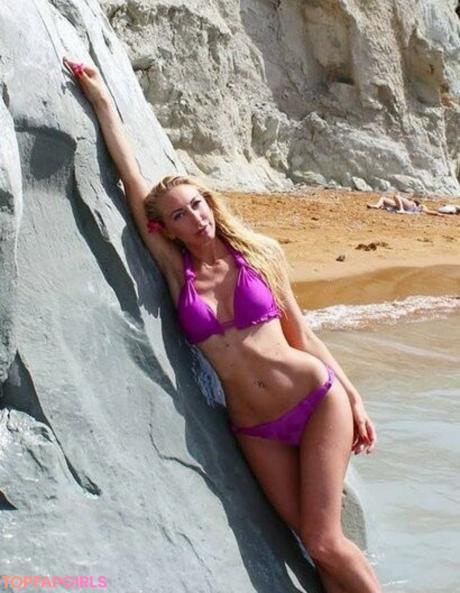 Sara nude leaked OnlyFans photo #83