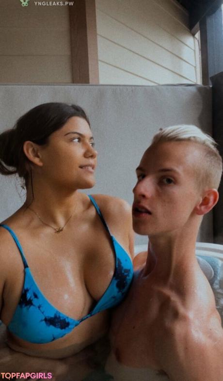 Vicky nude leaked OnlyFans photo #27