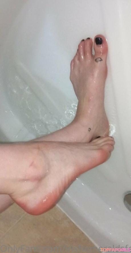 Irishemeraldsfeet nude leaked OnlyFans photo #9