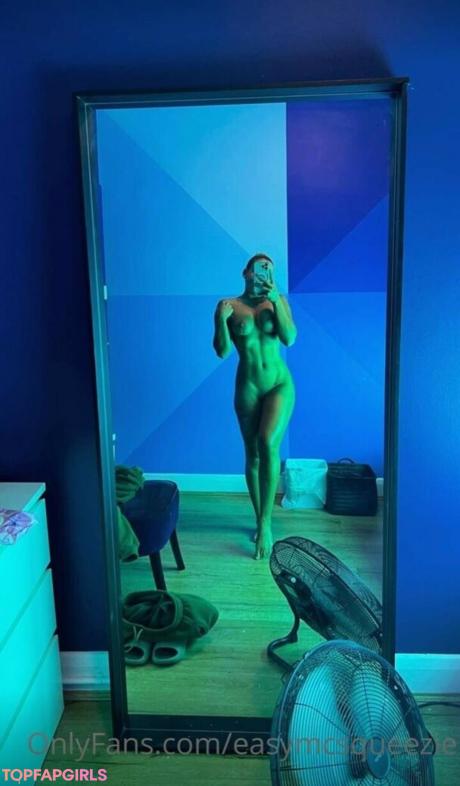 Emily nude leaked OnlyFans photo #7