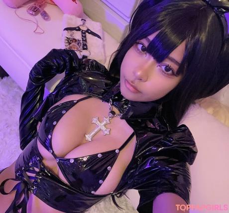 Reina nude leaked OnlyFans photo #1