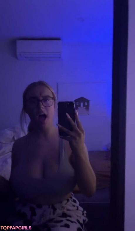 Charlotte nude leaked OnlyFans photo #14