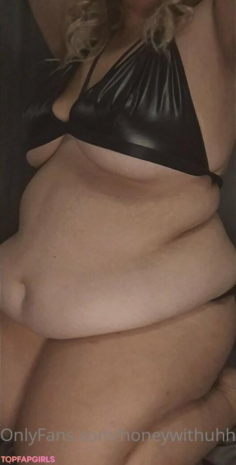 Honeywithuhtummy nude leaked OnlyFans photo #48