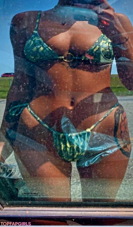 Urnotdreamingbaby nude leaked OnlyFans photo #12