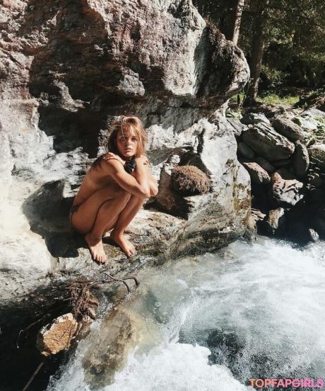 Chloe nude leaked OnlyFans photo #2