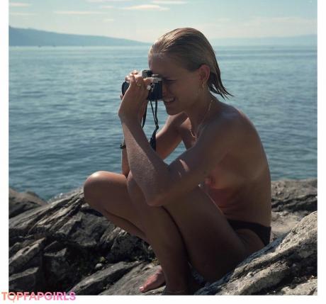 Chloe nude leaked OnlyFans photo #3