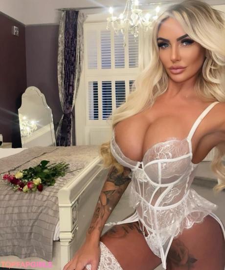 Debbie nude leaked OnlyFans photo #2