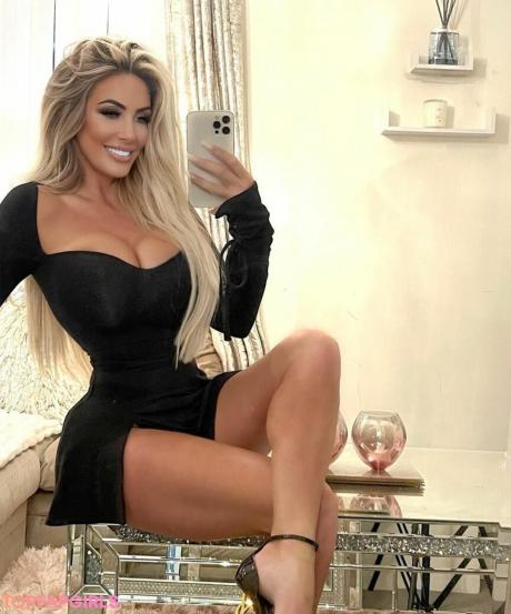 Debbie nude leaked OnlyFans photo #4