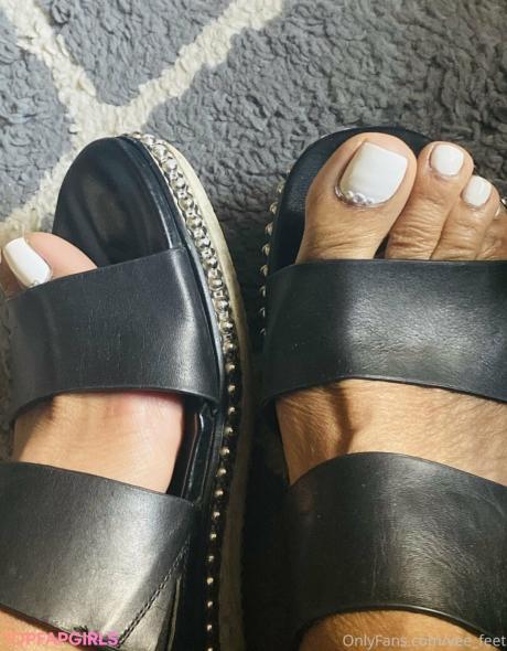 Vee_feet nude leaked OnlyFans photo #18