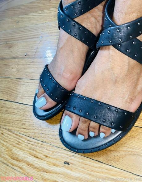 Vee_feet nude leaked OnlyFans photo #26