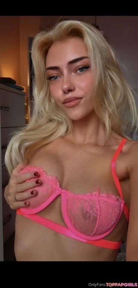 Alarna nude leaked OnlyFans pic