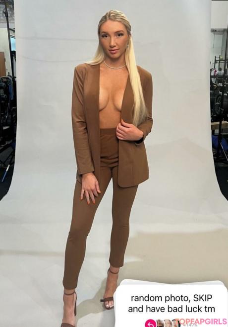 Sarah nude leaked OnlyFans photo #17