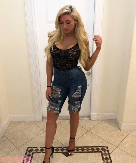 Sarah nude leaked OnlyFans photo #4