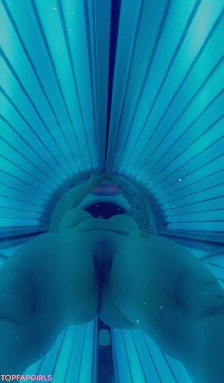 Midwest nude leaked OnlyFans photo #24