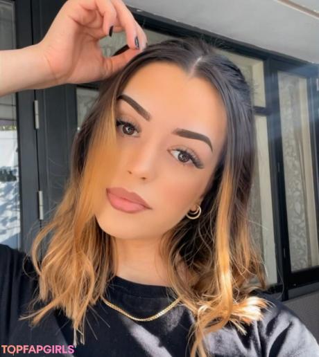 NoraExplorer nude leaked OnlyFans photo #1