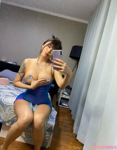 Rairainana nude leaked OnlyFans photo #182