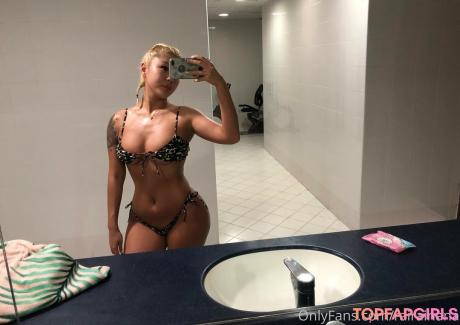 Rairainana nude leaked OnlyFans photo #27