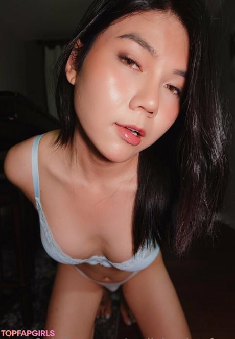 Emilybunietsfree nude leaked OnlyFans photo #157