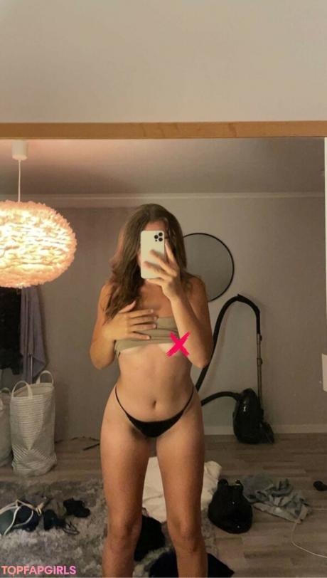 Elleneriksson nude leaked OnlyFans photo #3