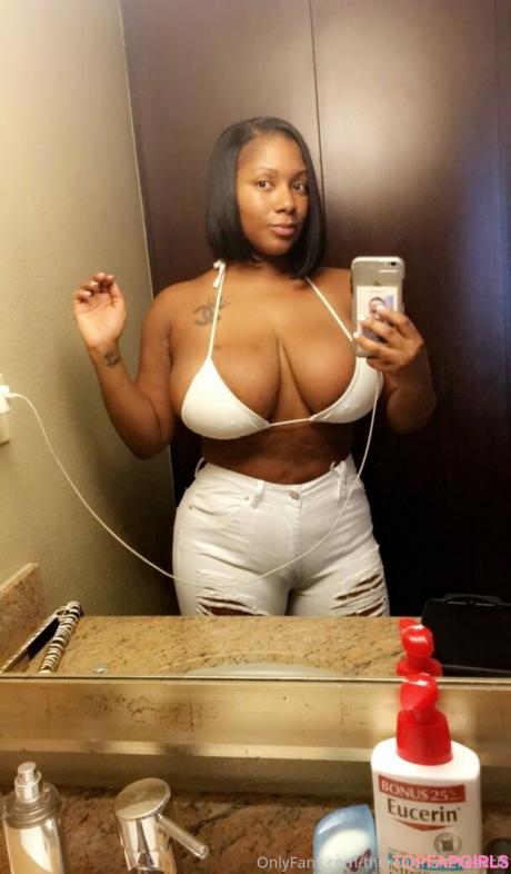 Therealchanellealicia nude leaked OnlyFans photo #11