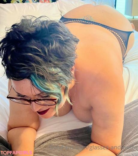 Glasses-and-asses nude leaked OnlyFans photo #155