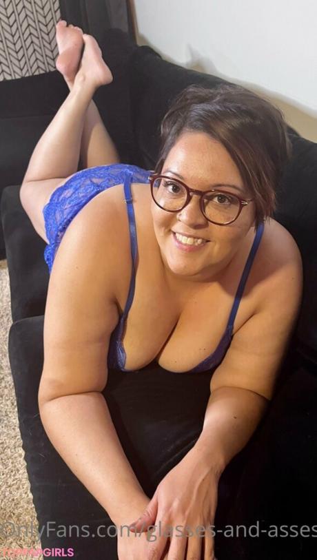 Glasses-and-asses nude leaked OnlyFans photo #190