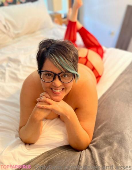 Glasses-and-asses nude leaked OnlyFans photo #89