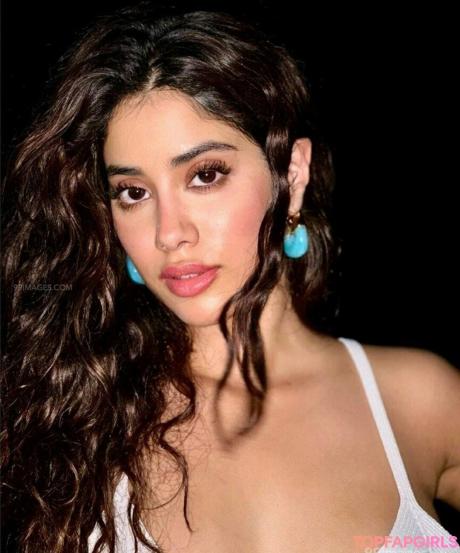 Janhvi nude leaked OnlyFans photo #105