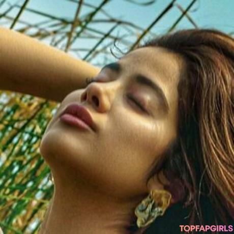 Janhvi nude leaked OnlyFans photo #13